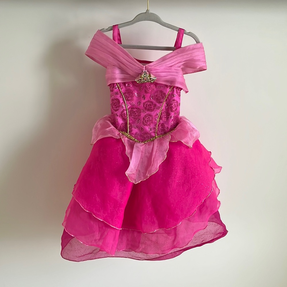 Disney Castle Bibbidi Bobbidi Boutique Sleeping beauty Aurora dress